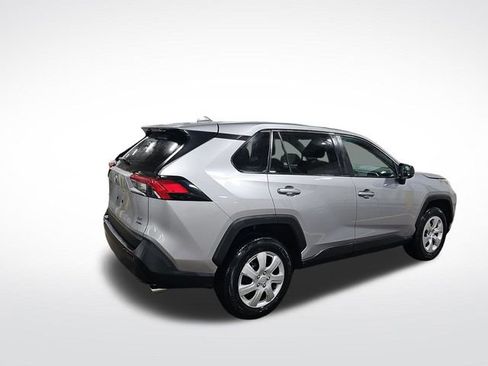 Used 2024 Toyota RAV4 LE image 4