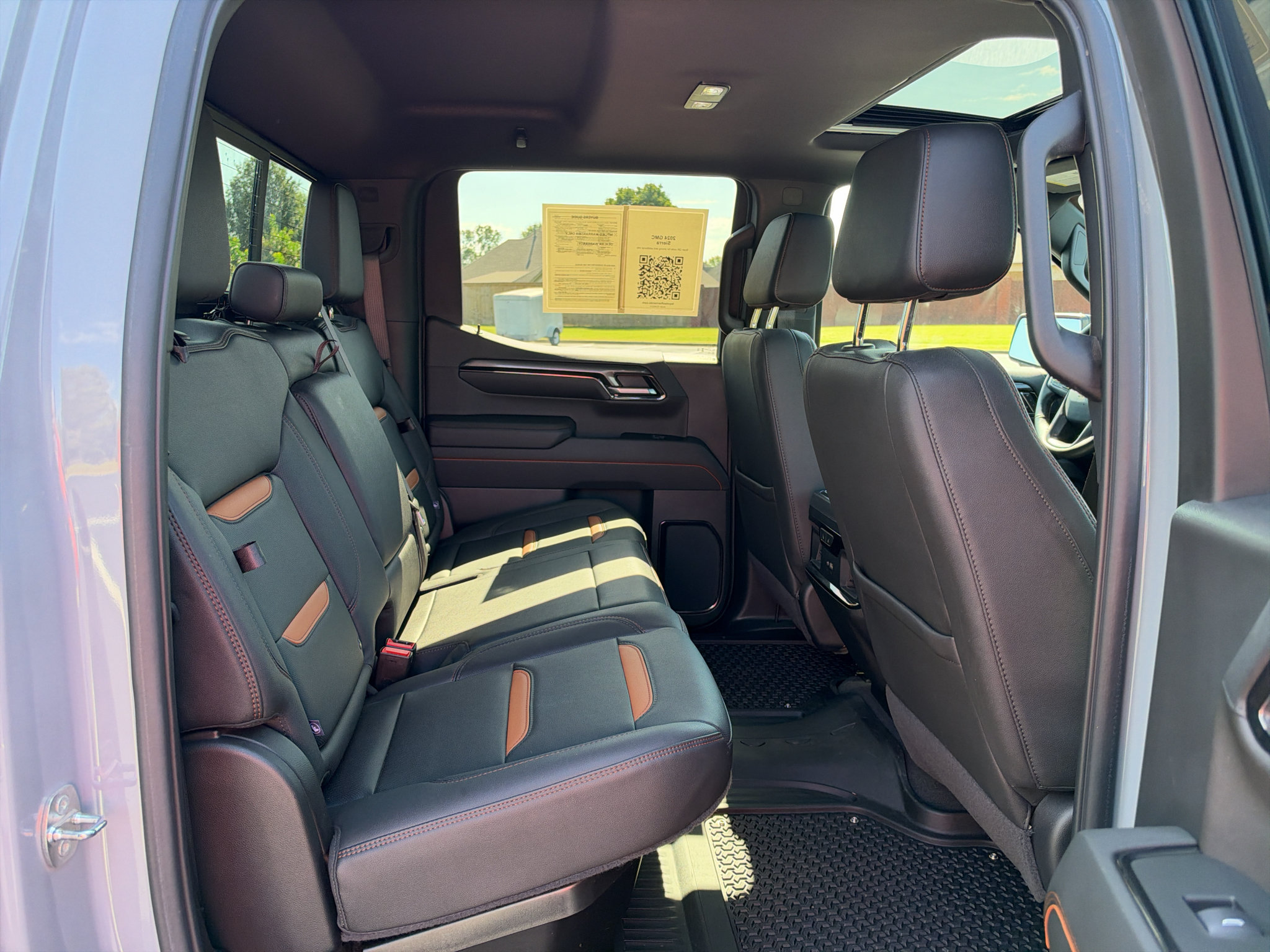 Used 2024 GMC Sierra 1500 AT4 w/ Technology Package AWD/4WD image 16