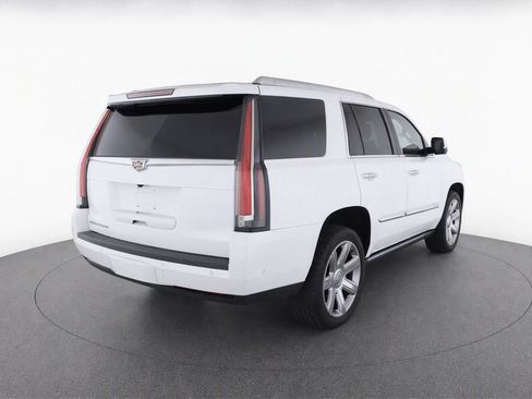 Used 2019 Cadillac Escalade Premium Luxury AWD/4WD image 3