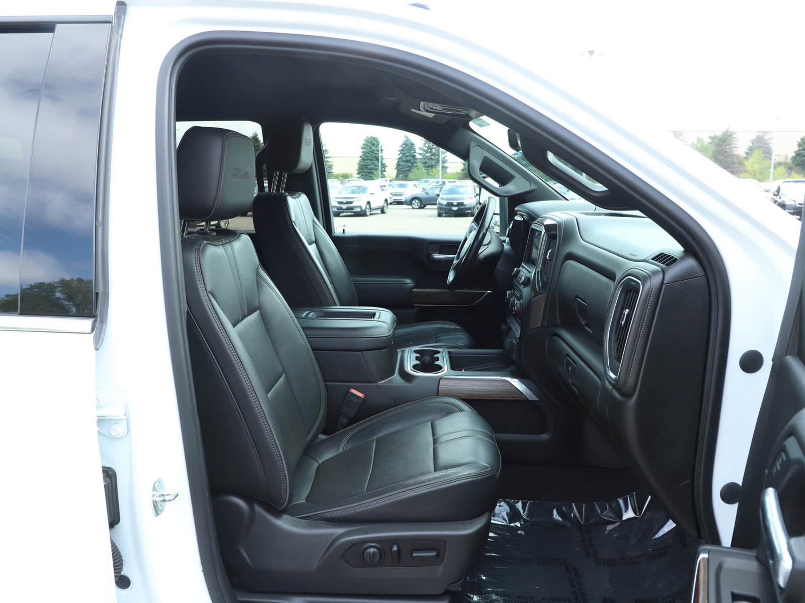 Used 2020 Chevrolet Silverado 3500 High Country w/ Technology Package AWD/4WD image 11