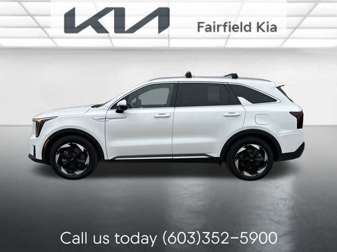 Used 2025 Kia Sorento SX Prestige image 2