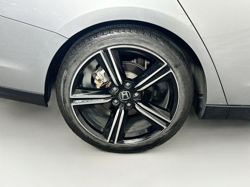 Used 2023 Honda Accord Sport image 11