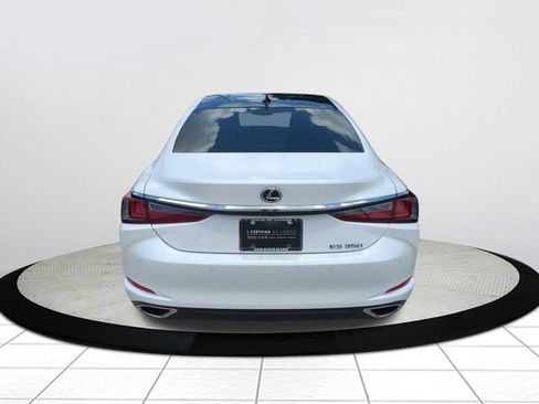 Certified 2025 Lexus ES 350 Ultra Luxury w/ Accessory Package (Z2) FWD image 4