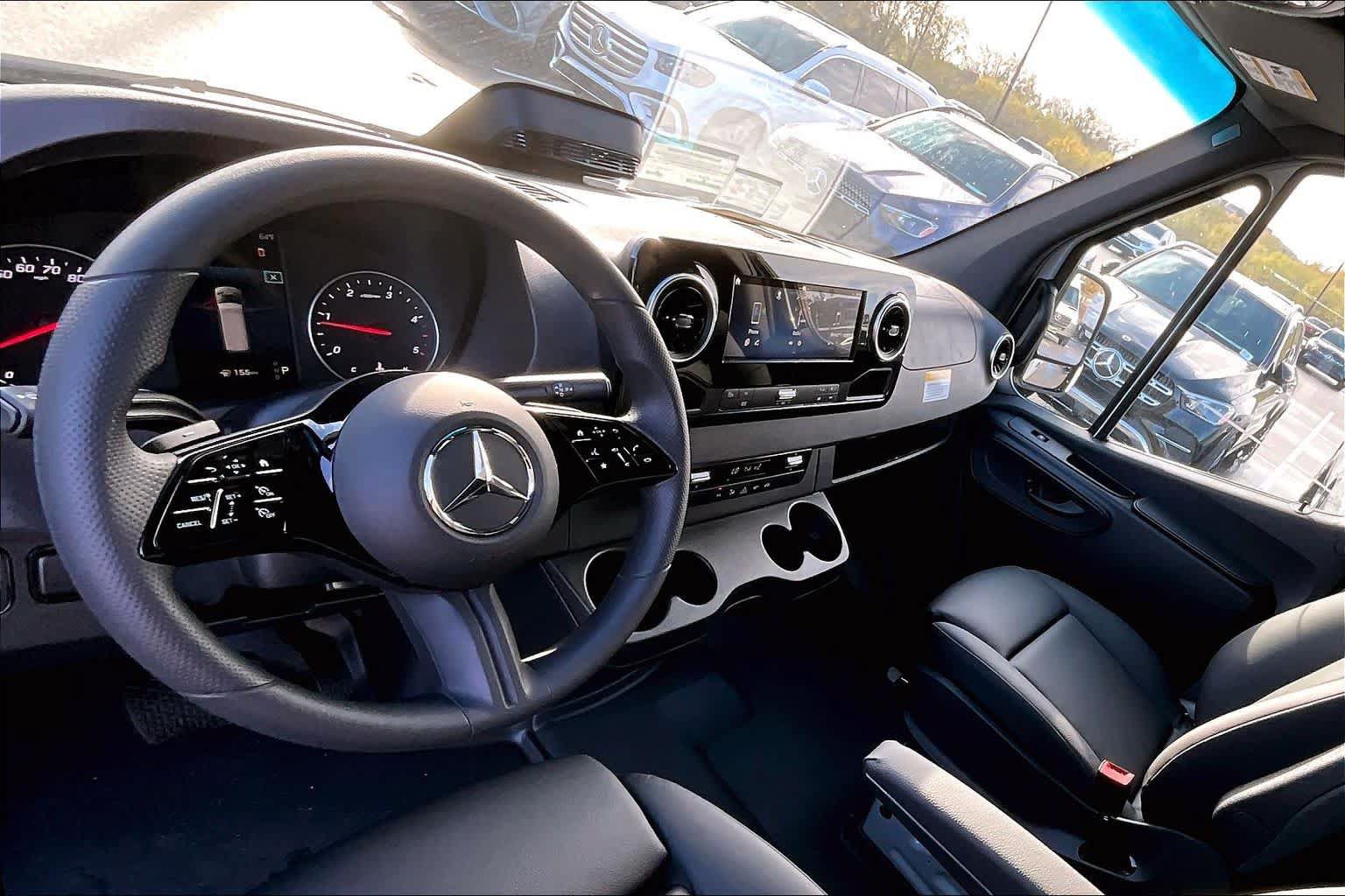 Used 2026 Mercedes-Benz Sprinter 2500 image 5