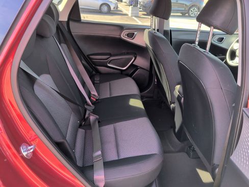 Used 2025 Kia Soul LX image 12