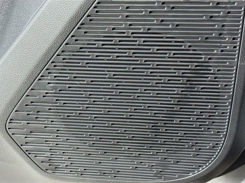 New 2026 Chevrolet Equinox LT w/ Convenience Package II image 24