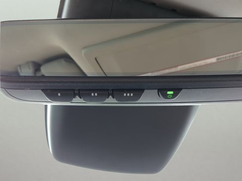 Used 2021 Toyota Highlander XLE FWD image 10