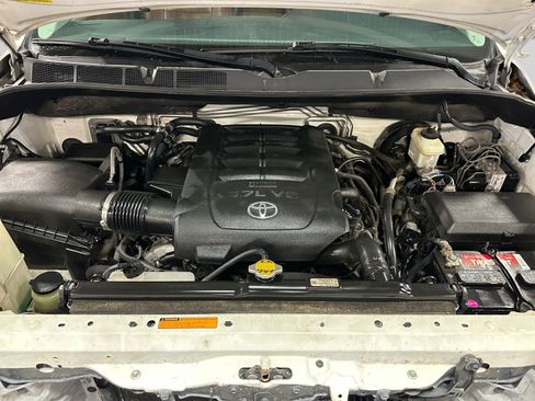 Used 2014 Toyota Sequoia Platinum AWD/4WD image 27