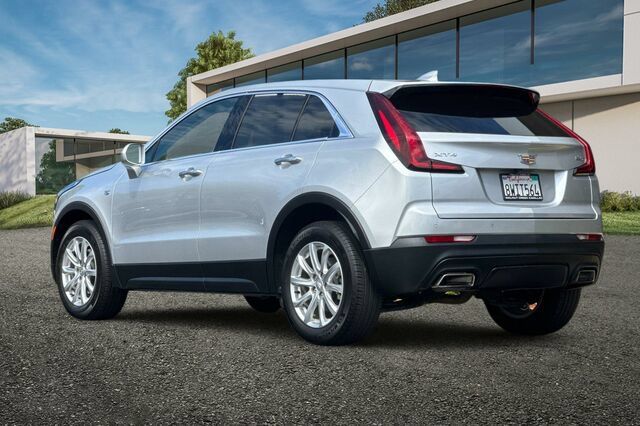 Used 2021 Cadillac XT4 Luxury w/ Driver Awareness Package FWD image 6