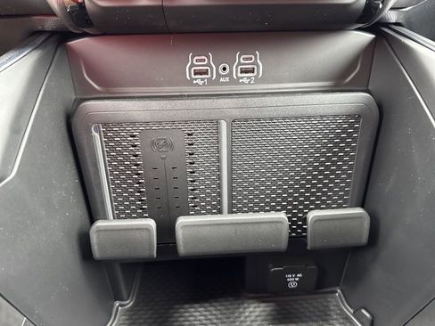 New 2026 RAM 1500 4x4 Crew Cab image 9