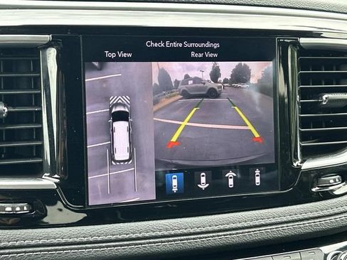 Used 2018 Chrysler Pacifica Limited w/ Advanced Safetytec Group FWD image 27