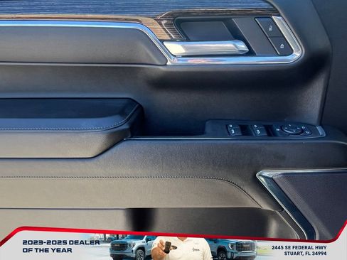 Used 2025 GMC Sierra 1500 Elevation image 23
