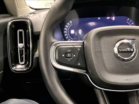 Certified 2023 Volvo XC40 B5 Plus w/ Driver Assist Package AWD/4WD image 11