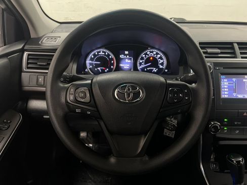 Used 2016 Toyota Camry LE FWD image 14