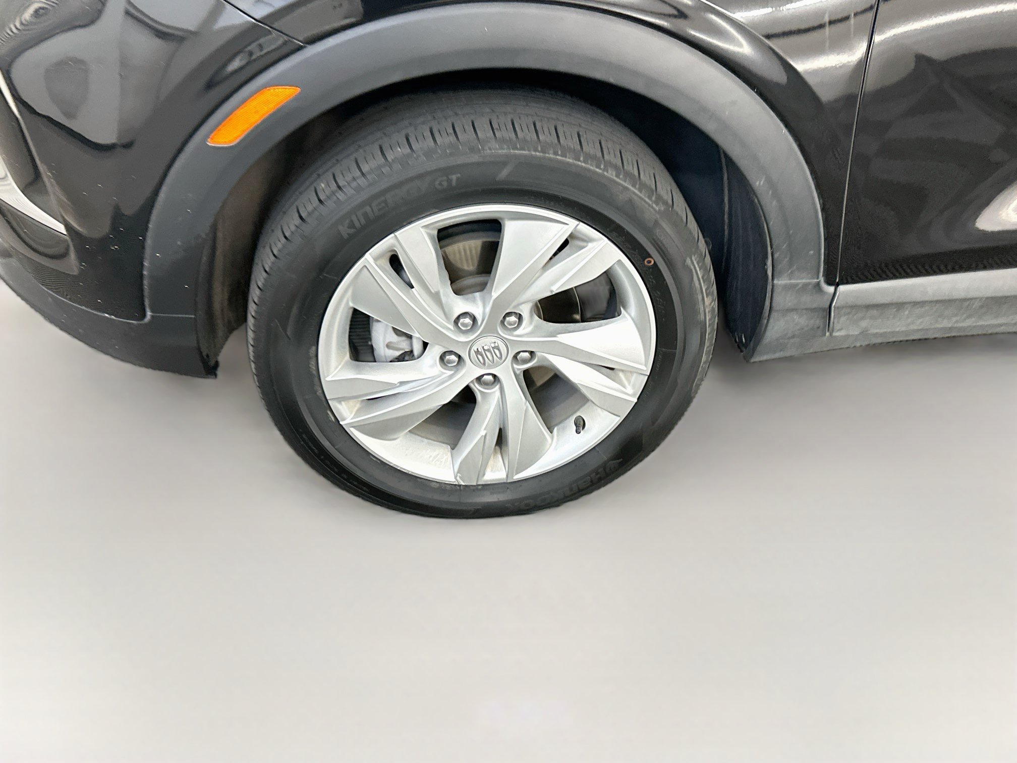 Used 2025 Buick Encore GX Preferred AWD/4WD image 11