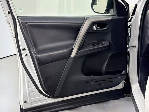 Used 2018 Toyota RAV4 XLE image 16