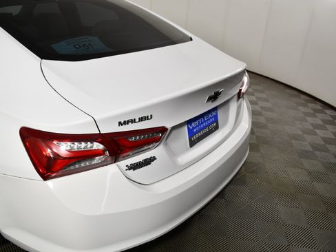 Used 2022 Chevrolet Malibu LT FWD image 15