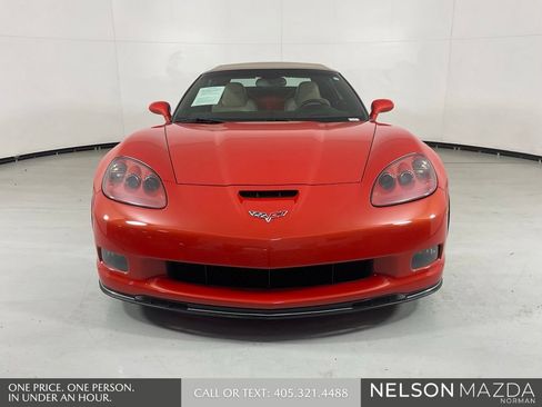 Used 2012 Chevrolet Corvette Grand Sport w/ 3LT Preferred Equipment Group RWD image 2
