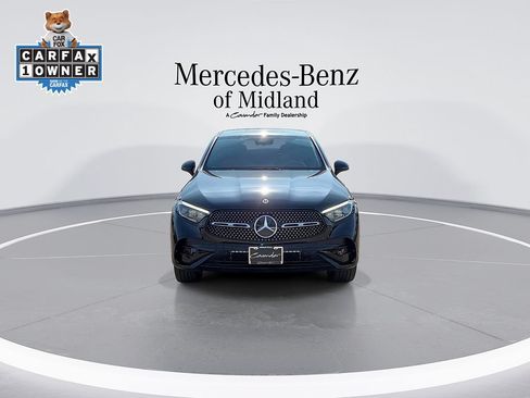 Used 2025 Mercedes-Benz GLC 300 4MATIC image 3