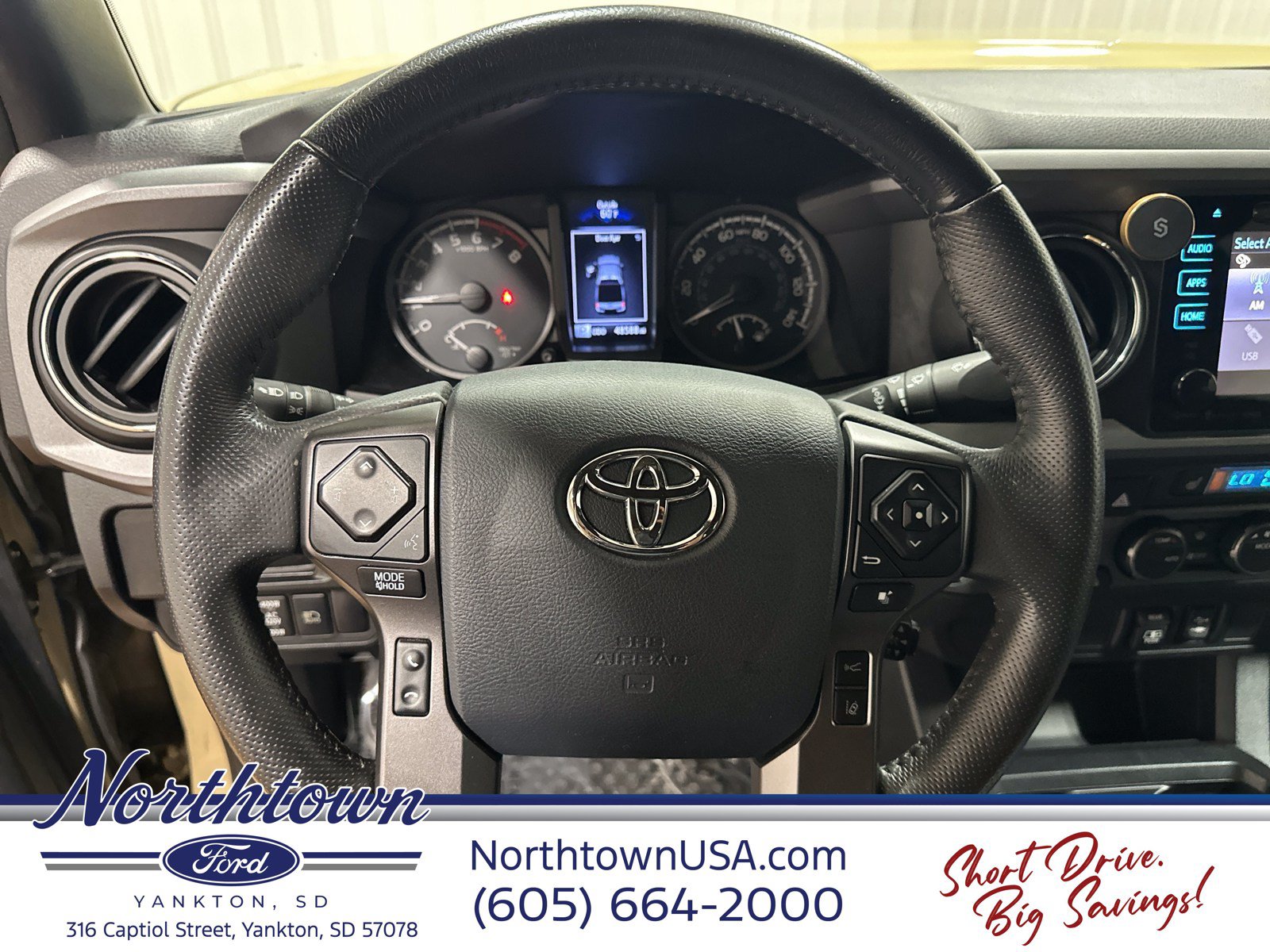 Used 2019 Toyota Tacoma TRD Off-Road AWD/4WD image 17