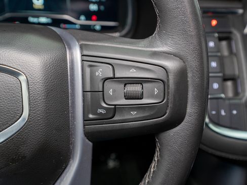 Used 2023 GMC Yukon SLE w/ Gmc Pro Safety Plus Package image 23