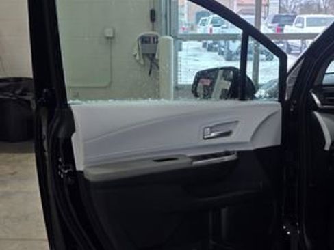 New 2026 Toyota Sienna XLE image 11