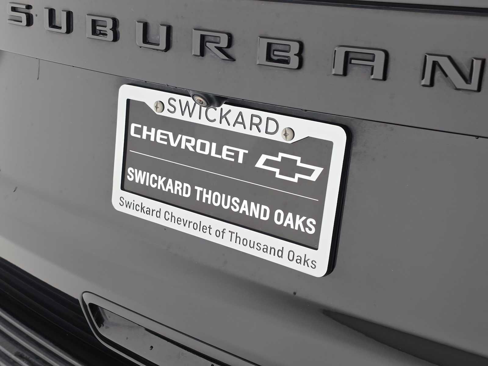 Used 2023 Chevrolet Suburban Z71 w/ Luxury Package AWD/4WD image 14