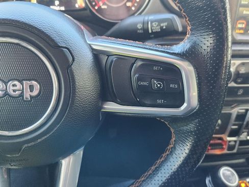 Used 2021 Jeep Gladiator Mojave image 12