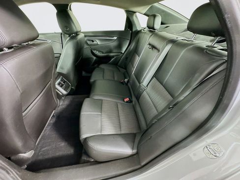 Used 2019 Chevrolet Impala LT image 32