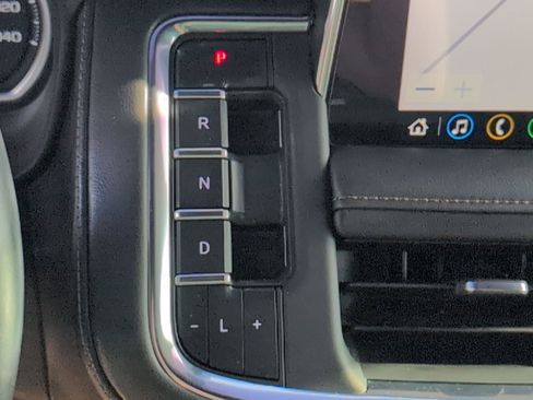 Used 2021 Chevrolet Tahoe High Country w/ Premium Package AWD/4WD image 24