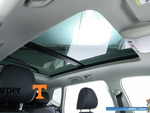 Used 2023 Volkswagen Taos SE w/ Panoramic Sunroof Package FWD image 72