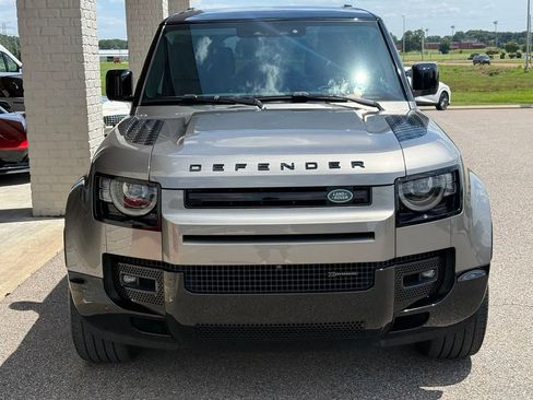 Used 2023 Land Rover Defender 110 X-Dynamic SE AWD/4WD image 16