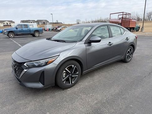 Used 2024 Nissan Sentra SV image 1