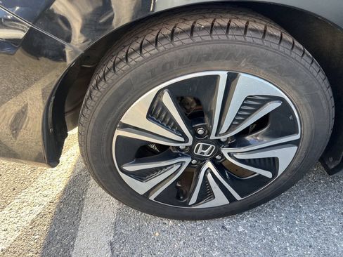 Used 2018 Honda Civic EX-L image 18