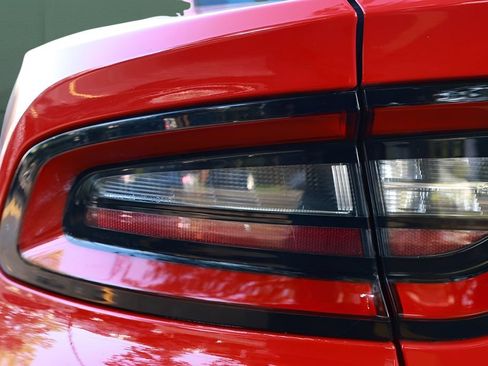 Used 2022 Dodge Charger SXT RWD image 18