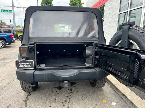 Used 2014 Jeep Wrangler Unlimited Sahara image 14