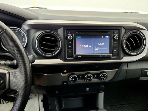 Used 2016 Toyota Tacoma SR5 w/ SR5 Appearance Package (SN) RWD image 16