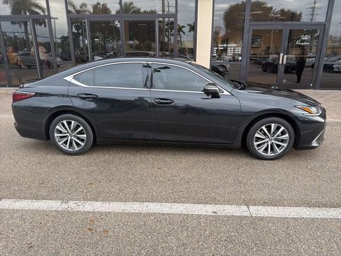 Used 2021 Lexus ES 350 w/ Accessory Package image 3