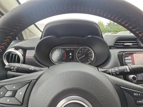 New 2025 Nissan Versa SR image 25