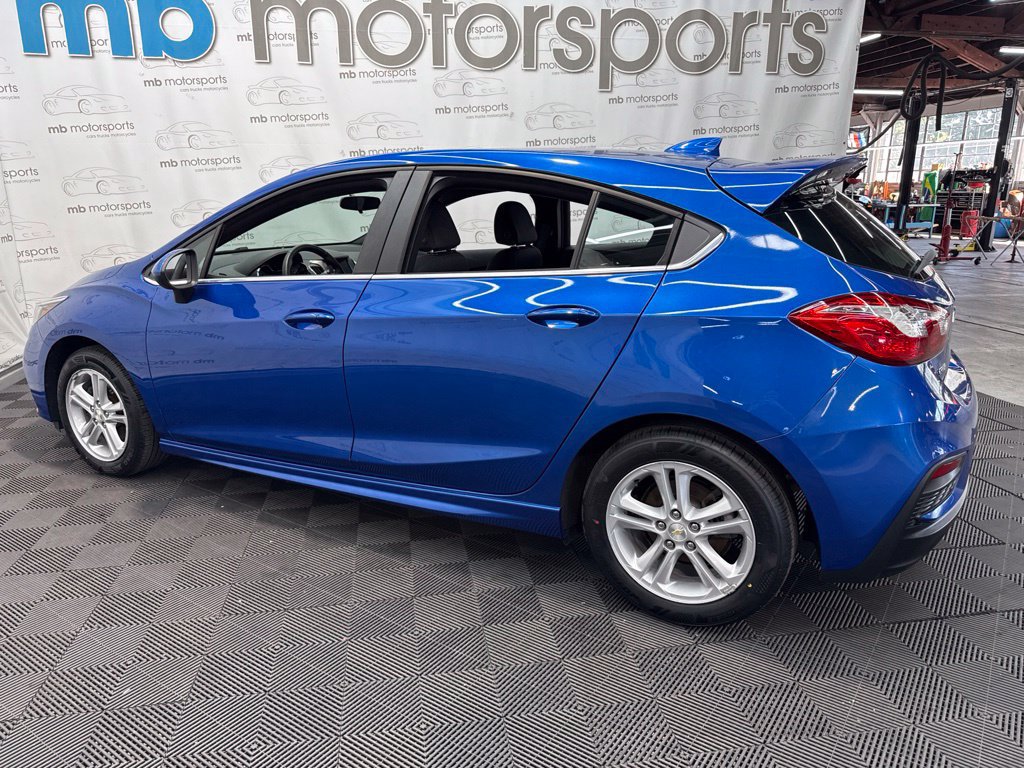 Used 2017 Chevrolet Cruze LT FWD image 3