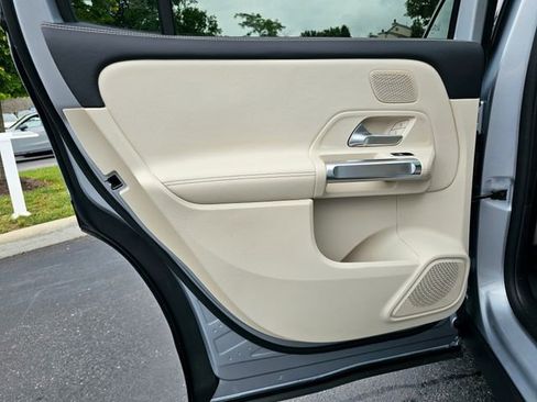 New 2026 Mercedes-Benz GLB 250 4MATIC image 26