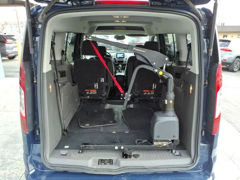 Used 2019 Ford Transit Connect XLT w/ Trailer Tow Package FWD image 10