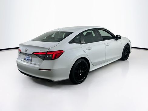 Used 2023 Honda Civic Sport image 5
