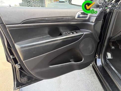 Used 2019 Jeep Grand Cherokee Altitude RWD image 40