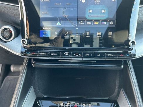 Used 2023 Jeep Wagoneer 4WD image 21