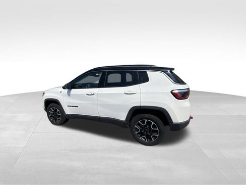 Used 2021 Jeep Compass Trailhawk AWD/4WD image 9