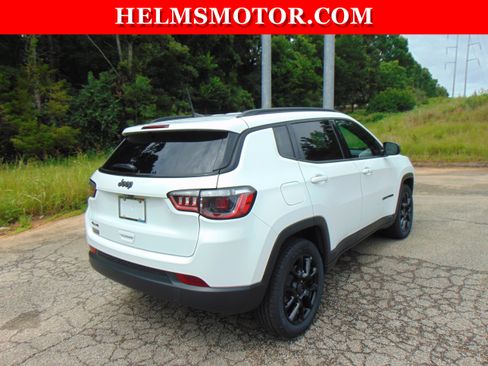 Certified 2025 Jeep Compass Latitude w/ Altitude Special Edition AWD/4WD image 18