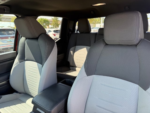 Used 2025 Toyota Tacoma TRD Sport AWD/4WD image 15