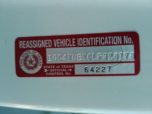 Used 2020 Chevrolet Silverado 3500 LTZ w/ LTZ Texas Edition image 53