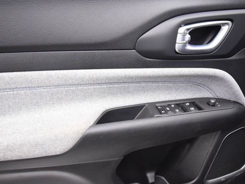 Certified 2023 Jeep Compass Latitude w/ Convenience Group image 25